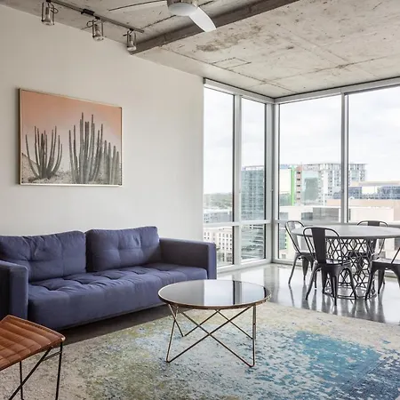 Kasa 2Nd Street Austin Aparthotel